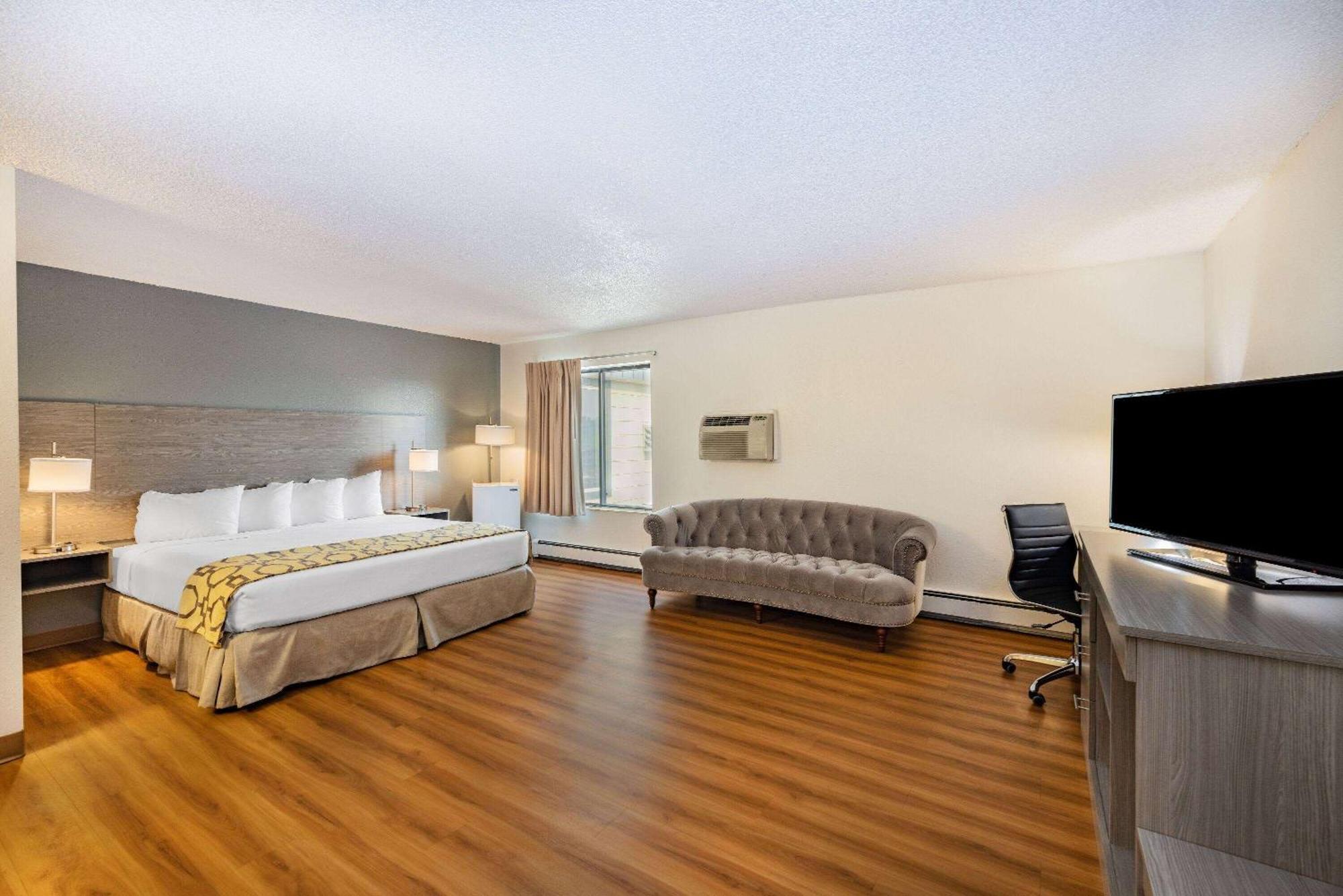Baymont By Wyndham Gillette Hotel Bagian luar foto